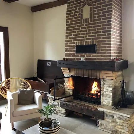 Holiday home Maison Normande Typique 10 Pers , Grande Piece A Vivre ,Cheminee, Grand Jardin Criquiers