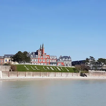 Maison Normande Typique 10 Pers , Grande Piece A Vivre ,Cheminee, Grand Jardin *