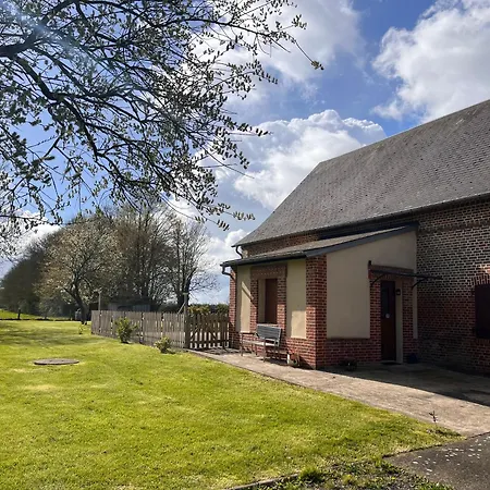 Holiday home Maison Normande Typique 10 Pers , Grande Piece A Vivre ,Cheminee, Grand Jardin