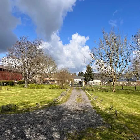 Maison Normande Typique 10 Pers , Grande Piece A Vivre ,Cheminee, Grand Jardin * Criquiers